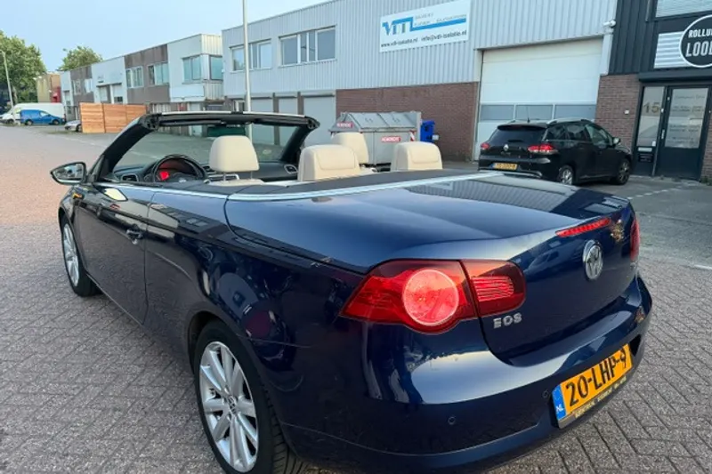 Volkswagen Eos (2010)