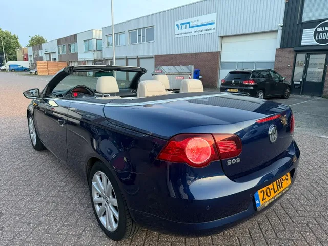 Volkswagen Eos (2010) — foto 1