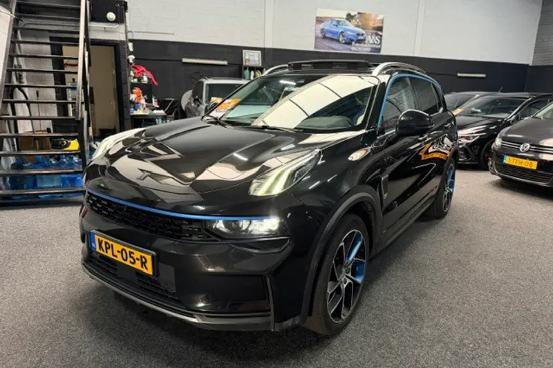 Lynk & Co 01 (2023)