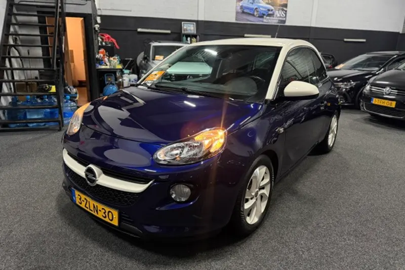 Opel Adam (2015)