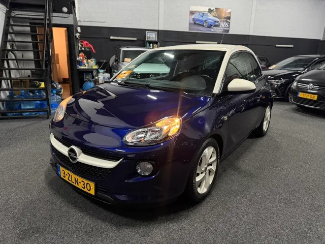 Opel Adam (2015) — foto 1