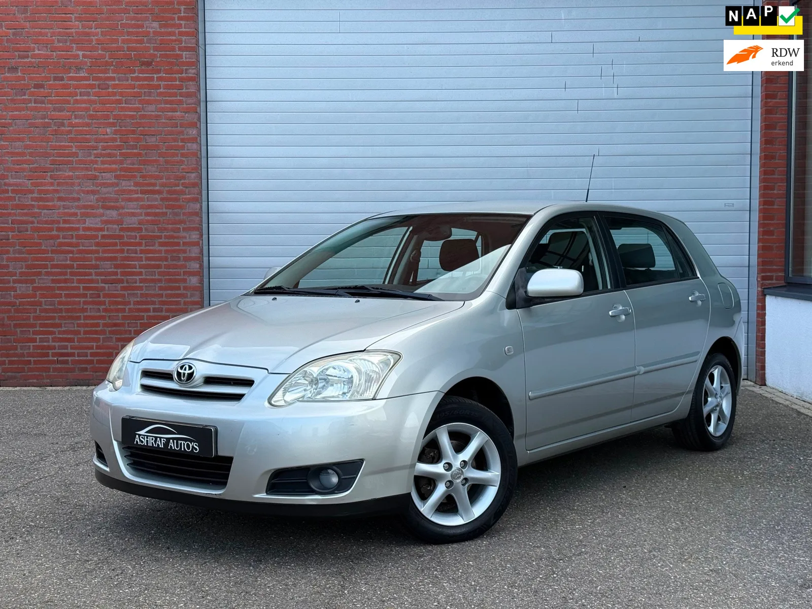 Toyota Corolla (2004) — foto 1