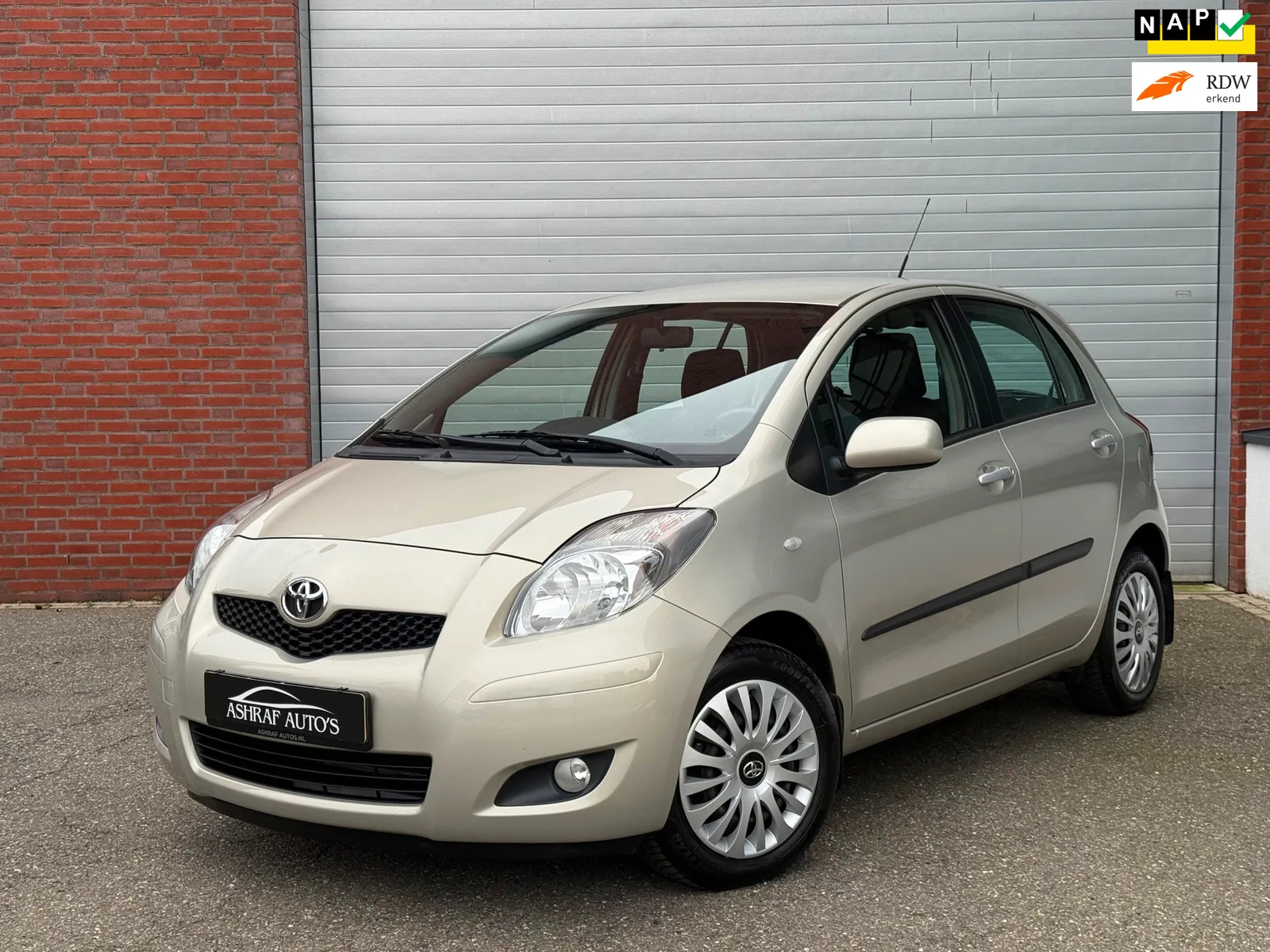 Toyota Yaris (2010) — foto 1