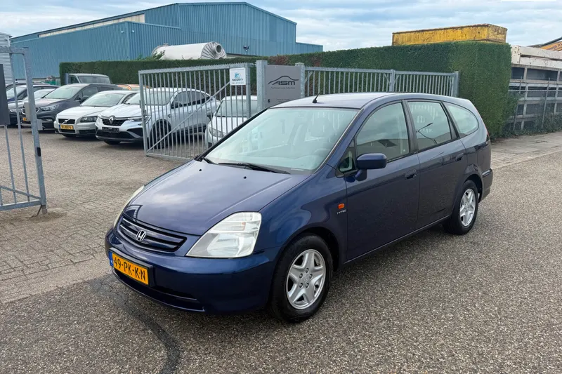 Honda Stream (2004)