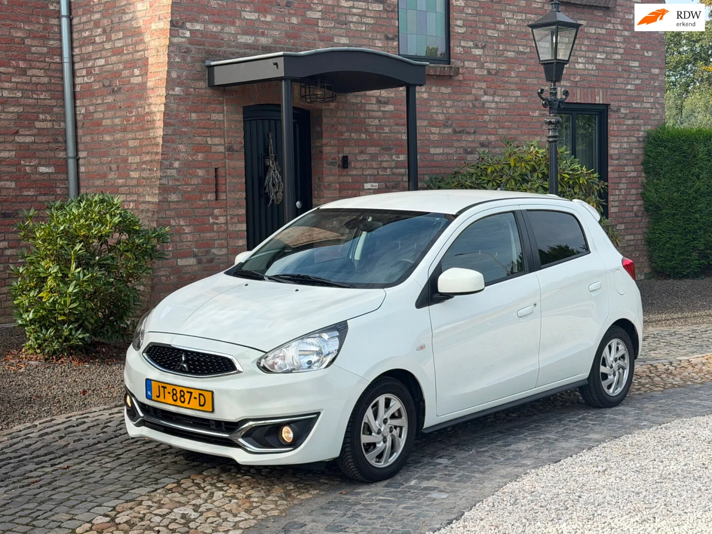Mitsubishi Space Star (2016) — foto 1