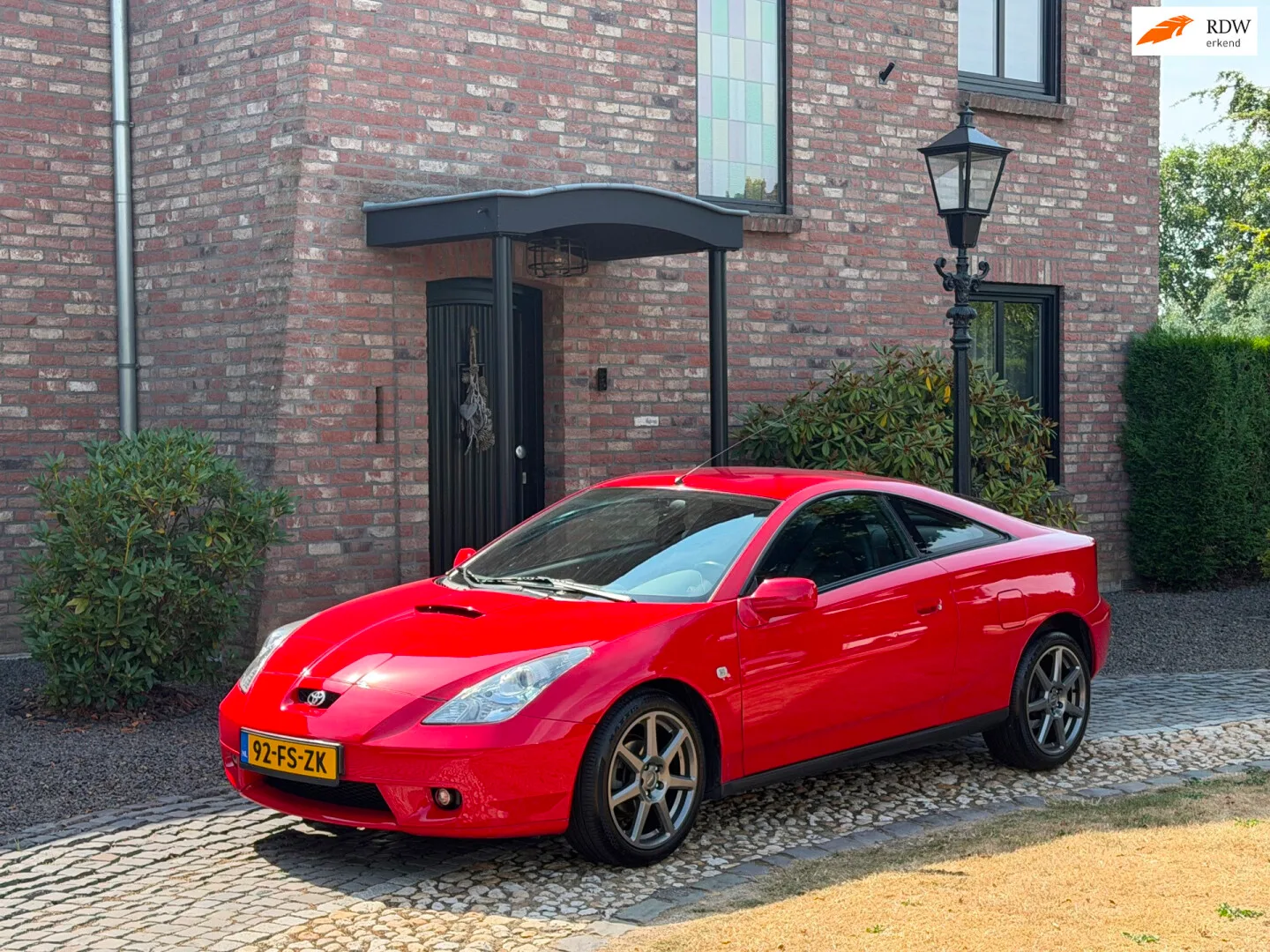 Toyota Celica (2000) — foto 1