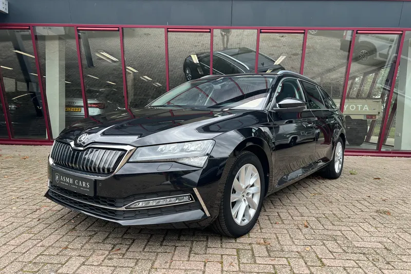 Škoda Superb (2022)