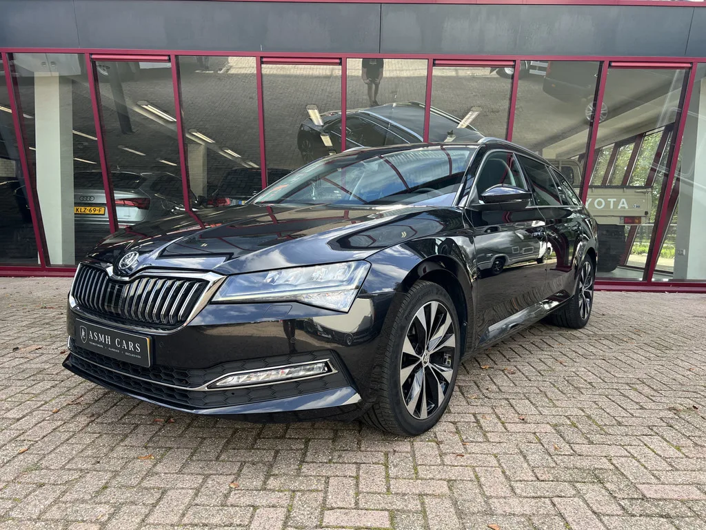 Škoda Superb (2023) — foto 1