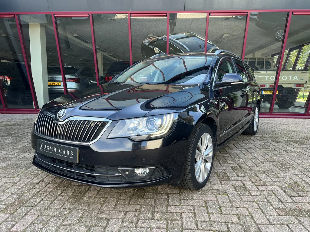 Škoda Superb (2015) — foto 1
