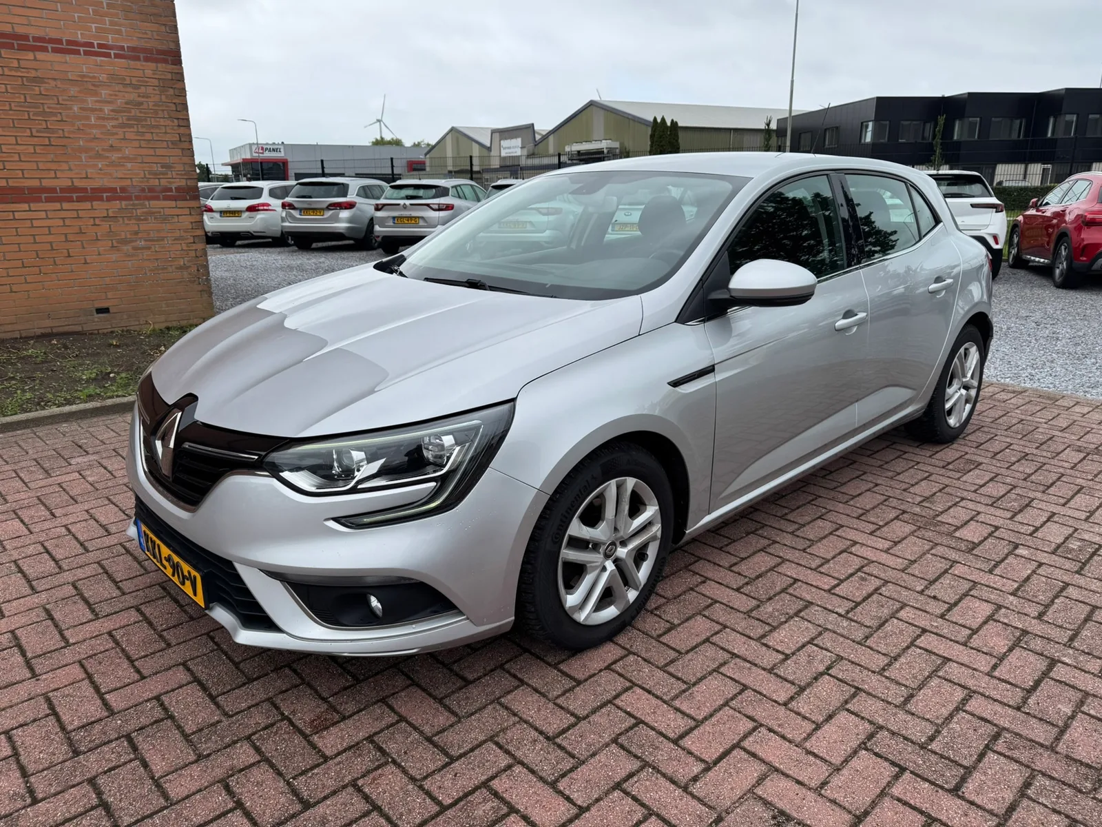 Renault Mégane (2018) — foto 1