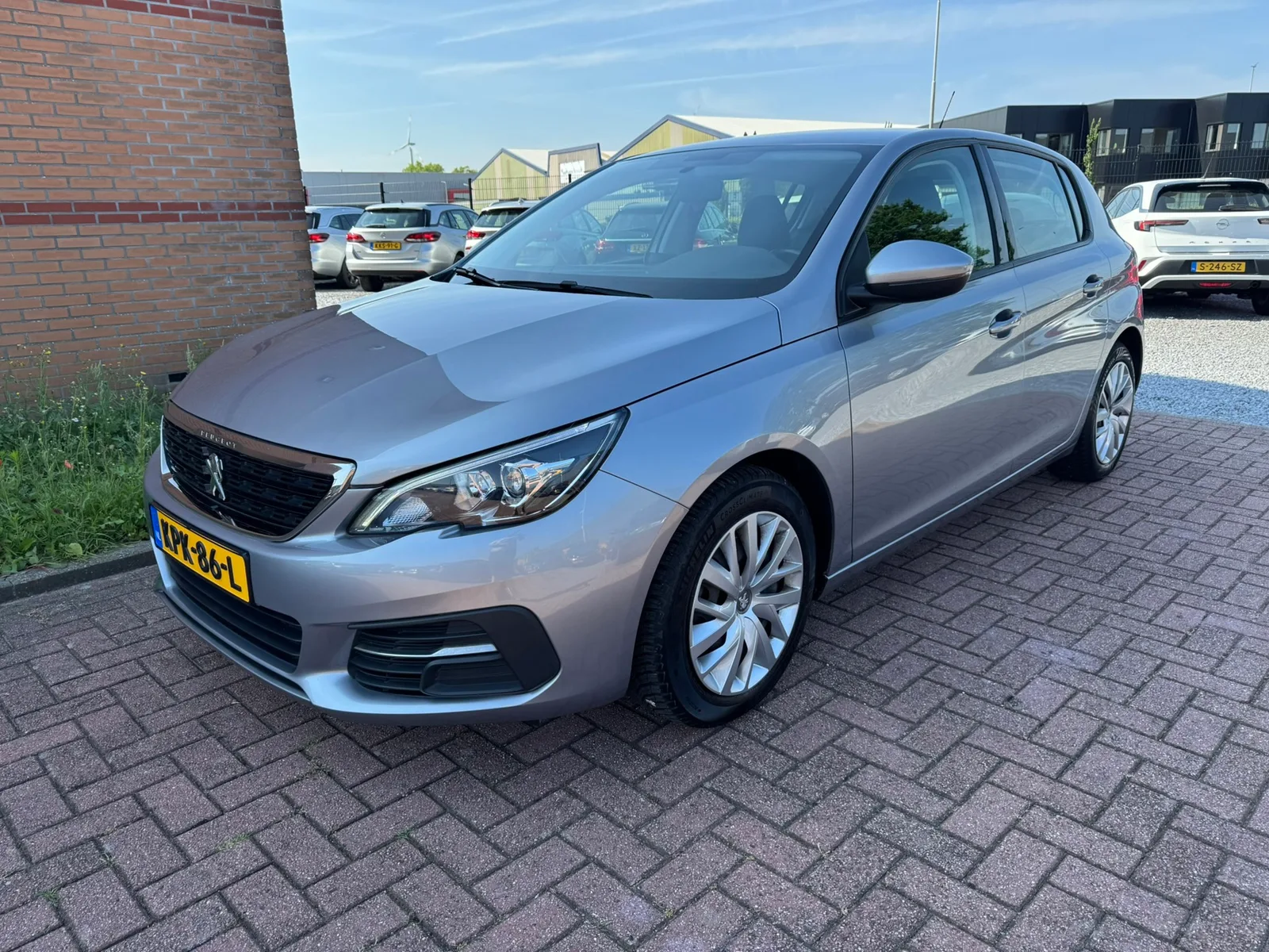 Peugeot 308 (2018) — foto 1