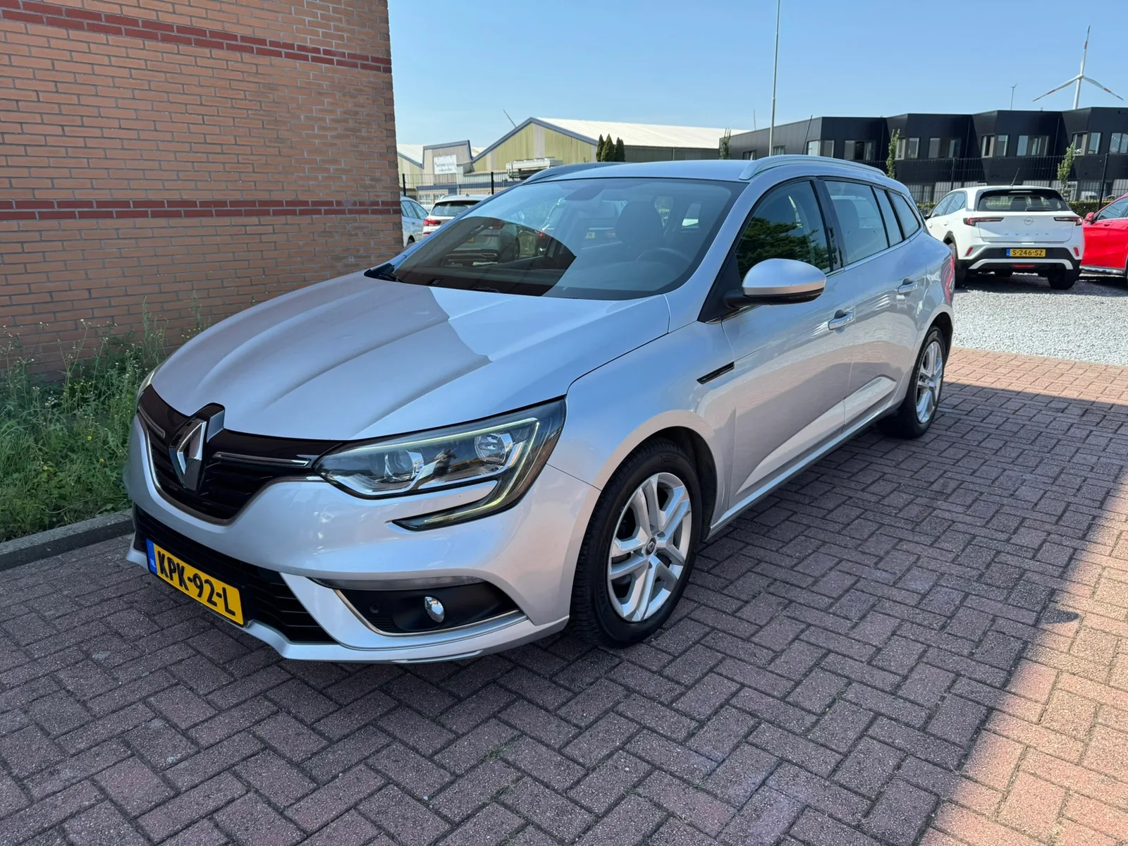 Renault Mégane (2017) — foto 1