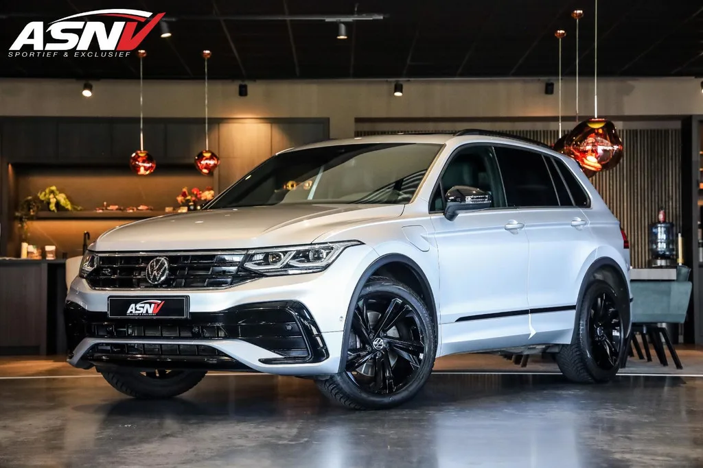 Volkswagen Tiguan (2022) — foto 1