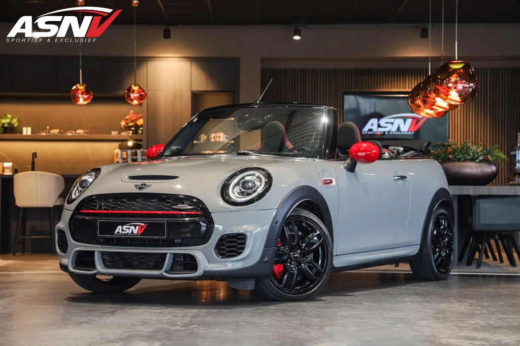 MINI Cabrio (2019) — foto 1