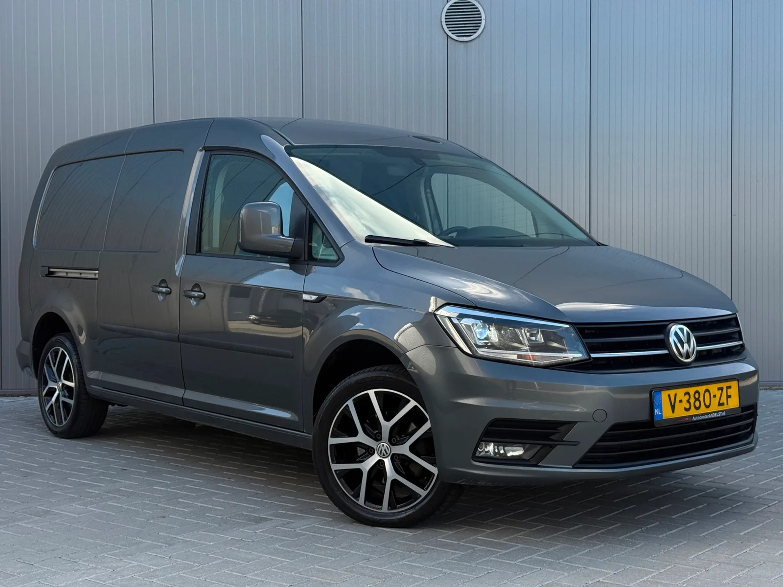 Volkswagen Caddy (2019) — foto 1