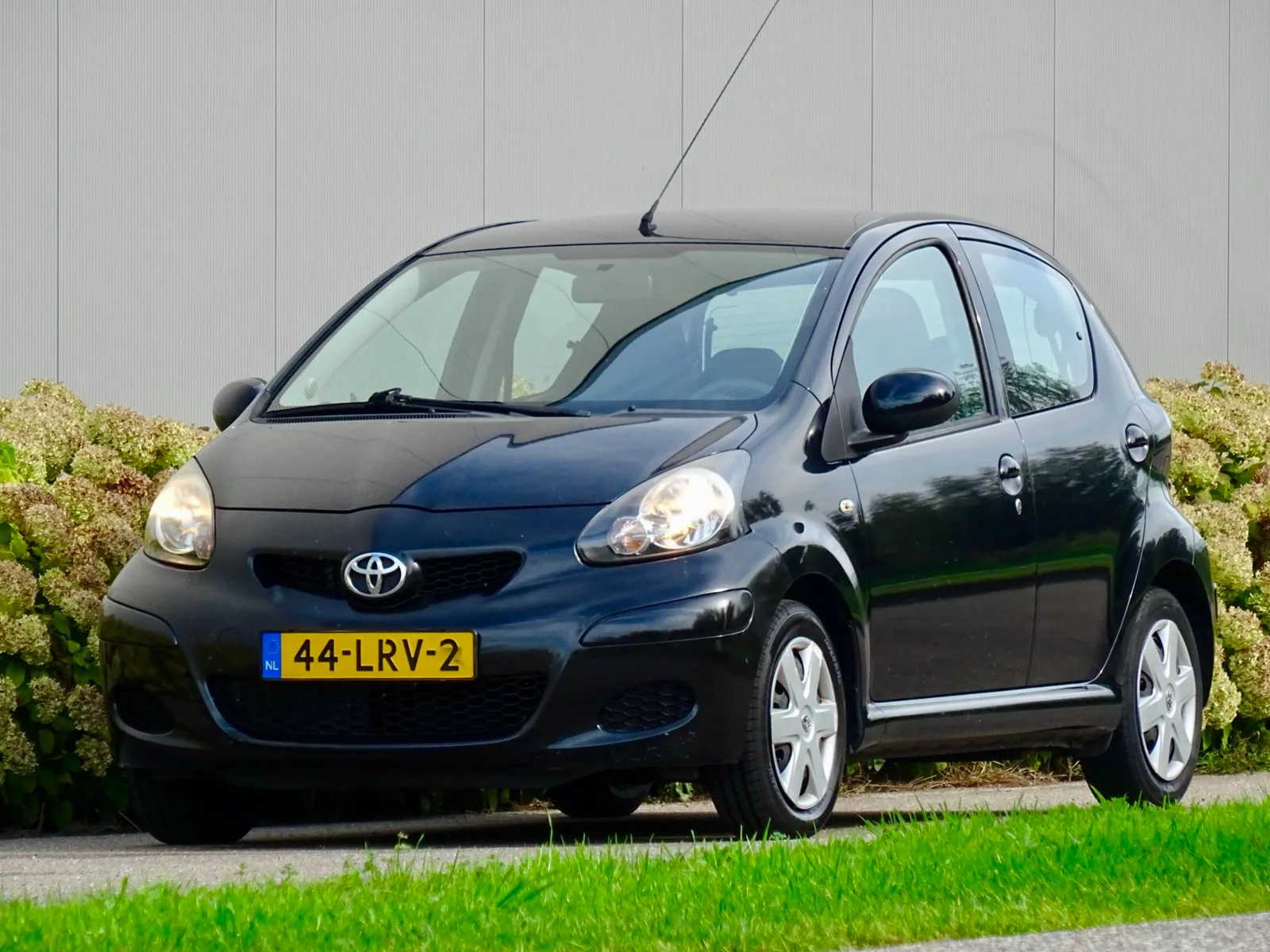 Toyota Aygo (2010) — foto 1