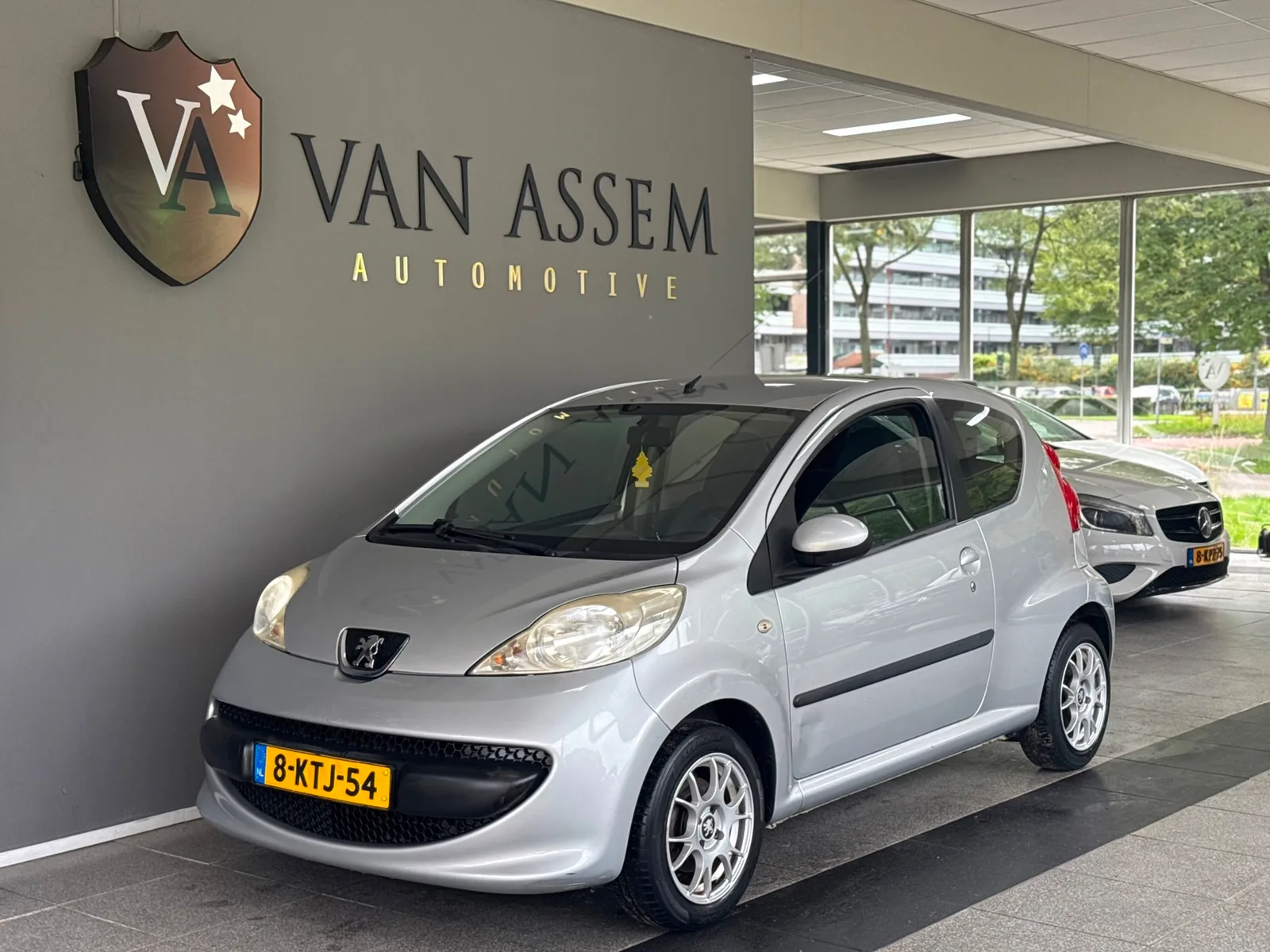 Peugeot 107 (2005) — foto 1