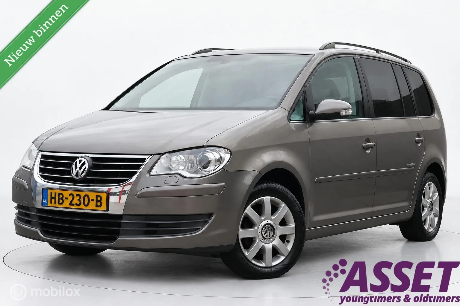 Volkswagen Touran (2008) — foto 1