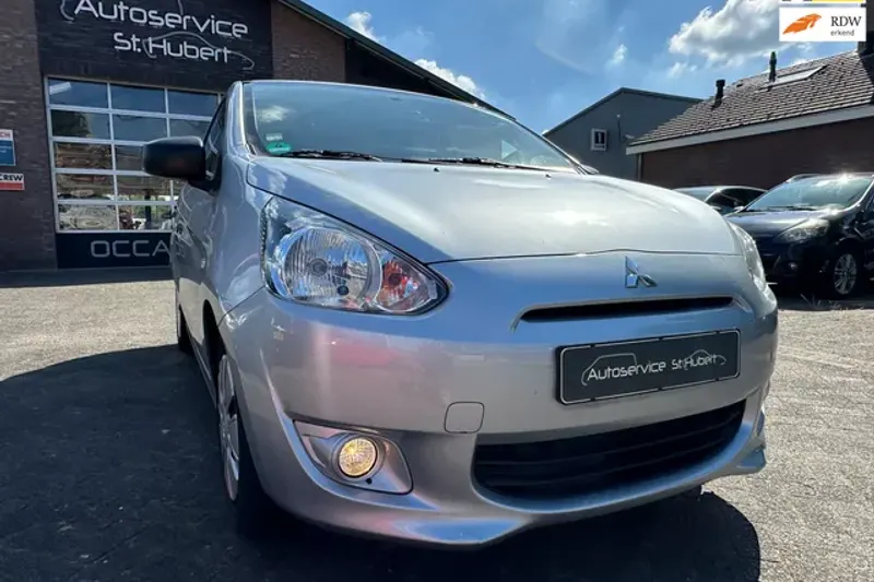 Mitsubishi Space Star (2014)
