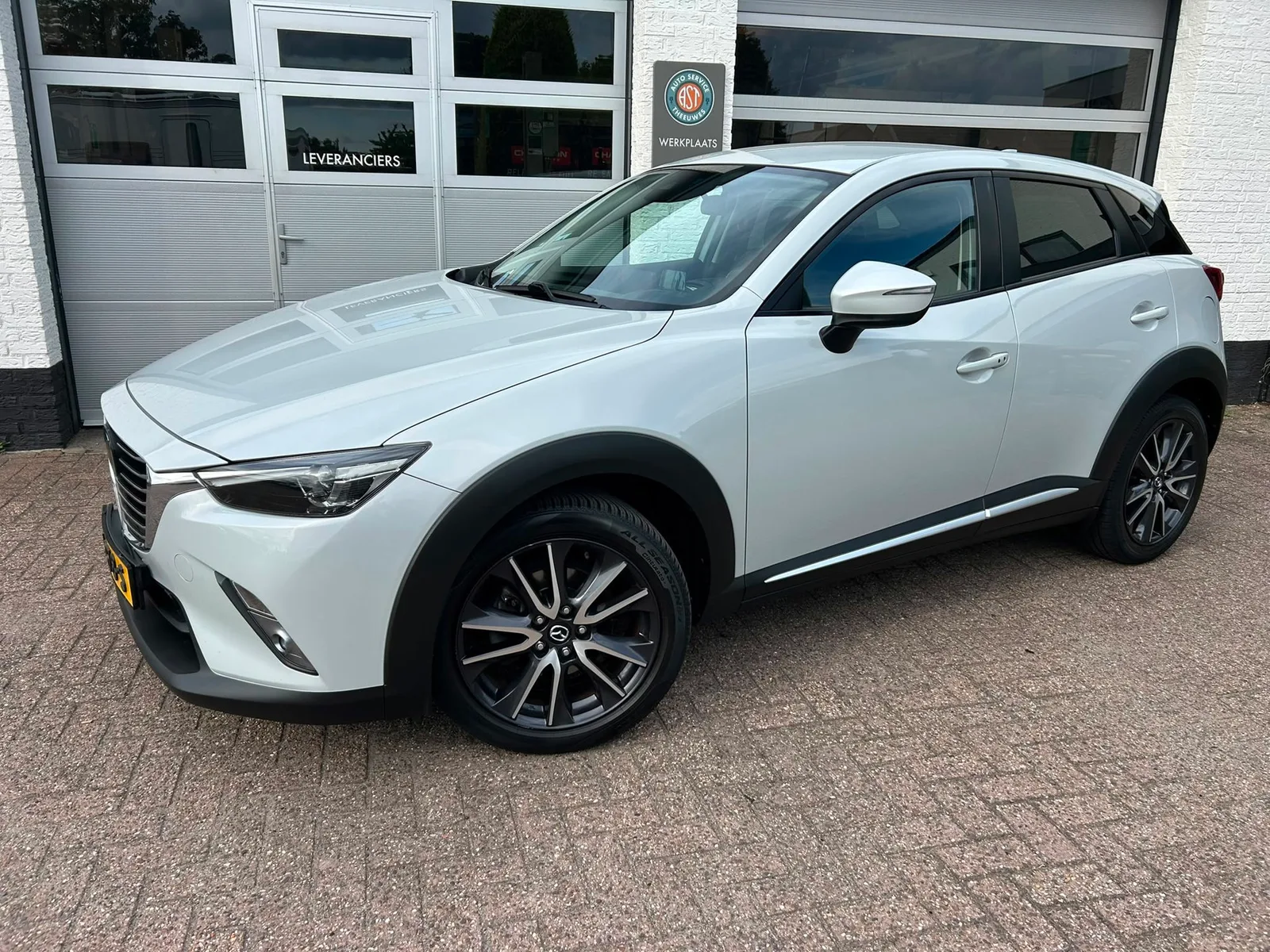 Mazda CX-3 (2017) — foto 1