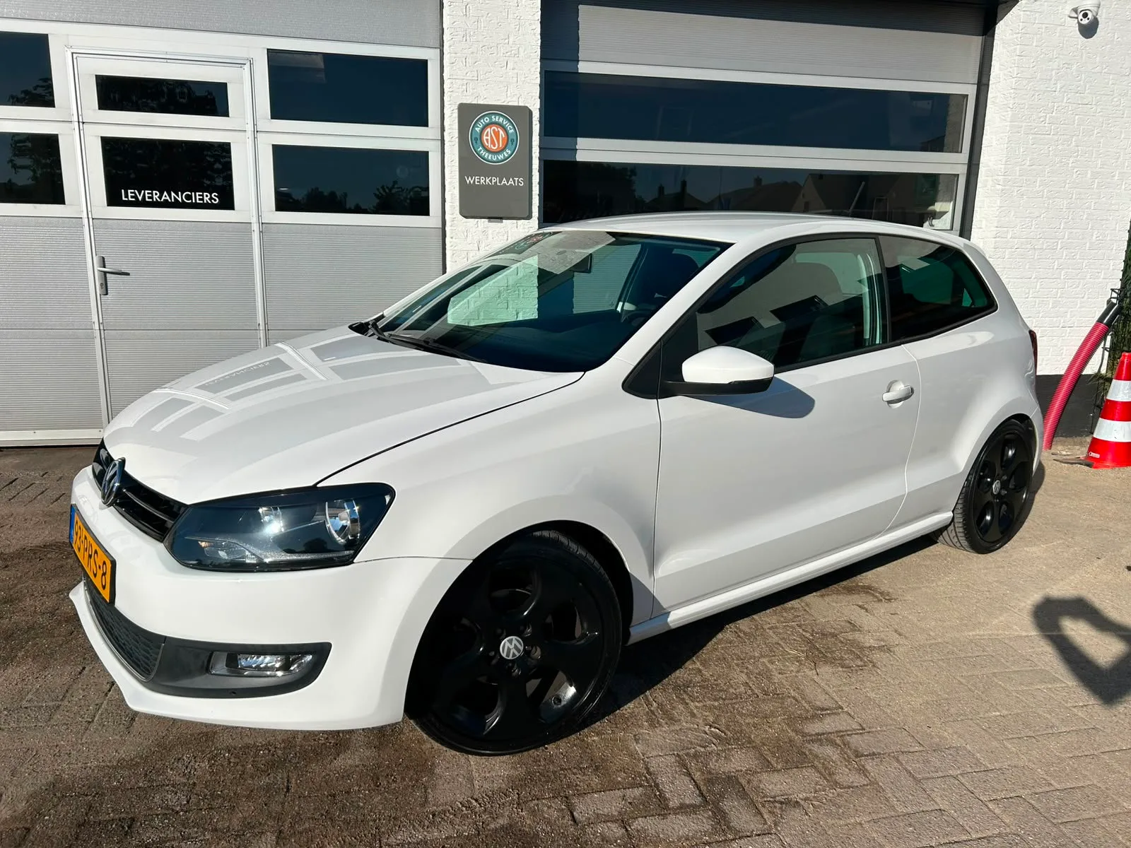 Volkswagen Polo (2011) — foto 1