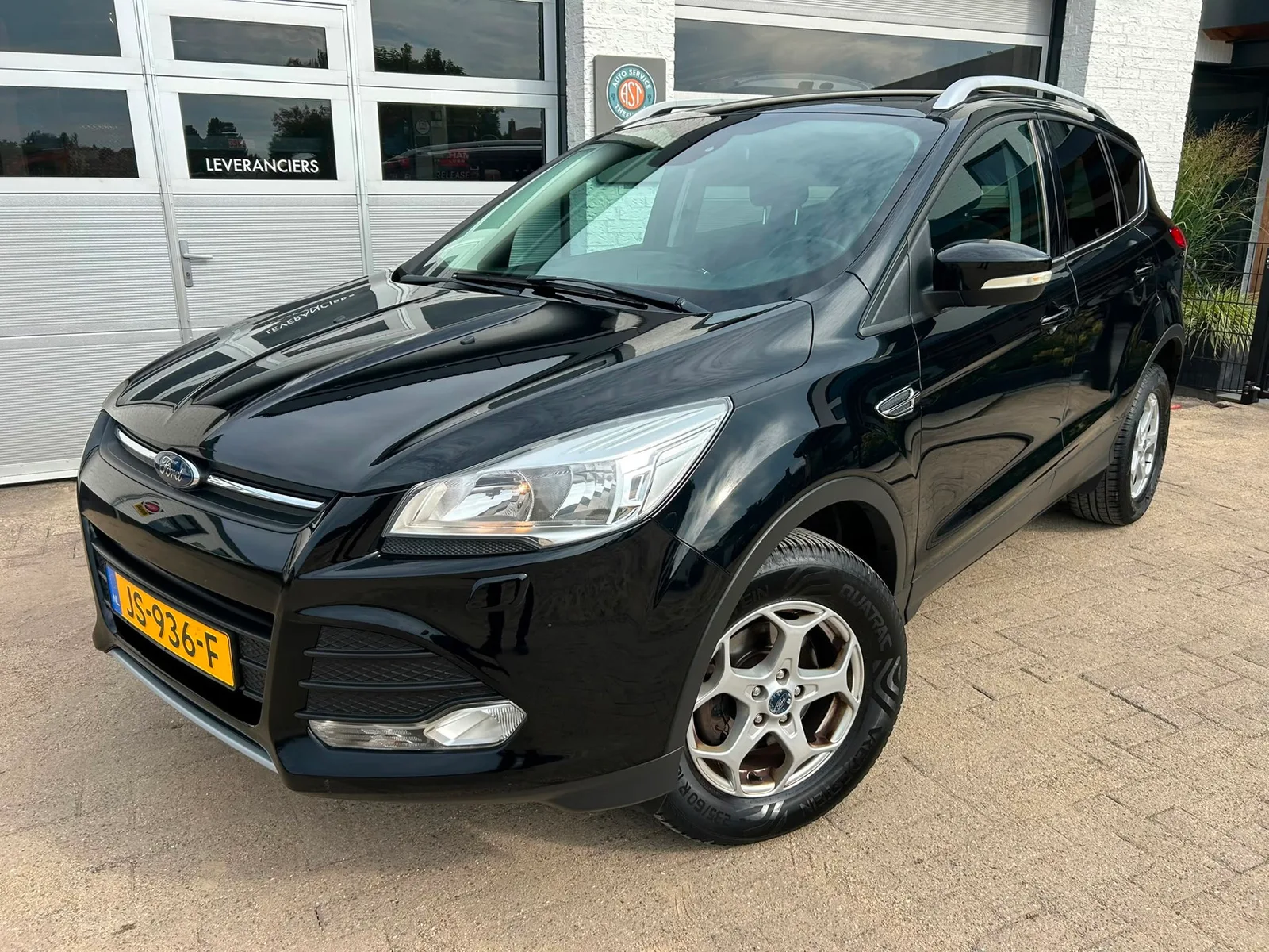 Ford Kuga (2016) — foto 1
