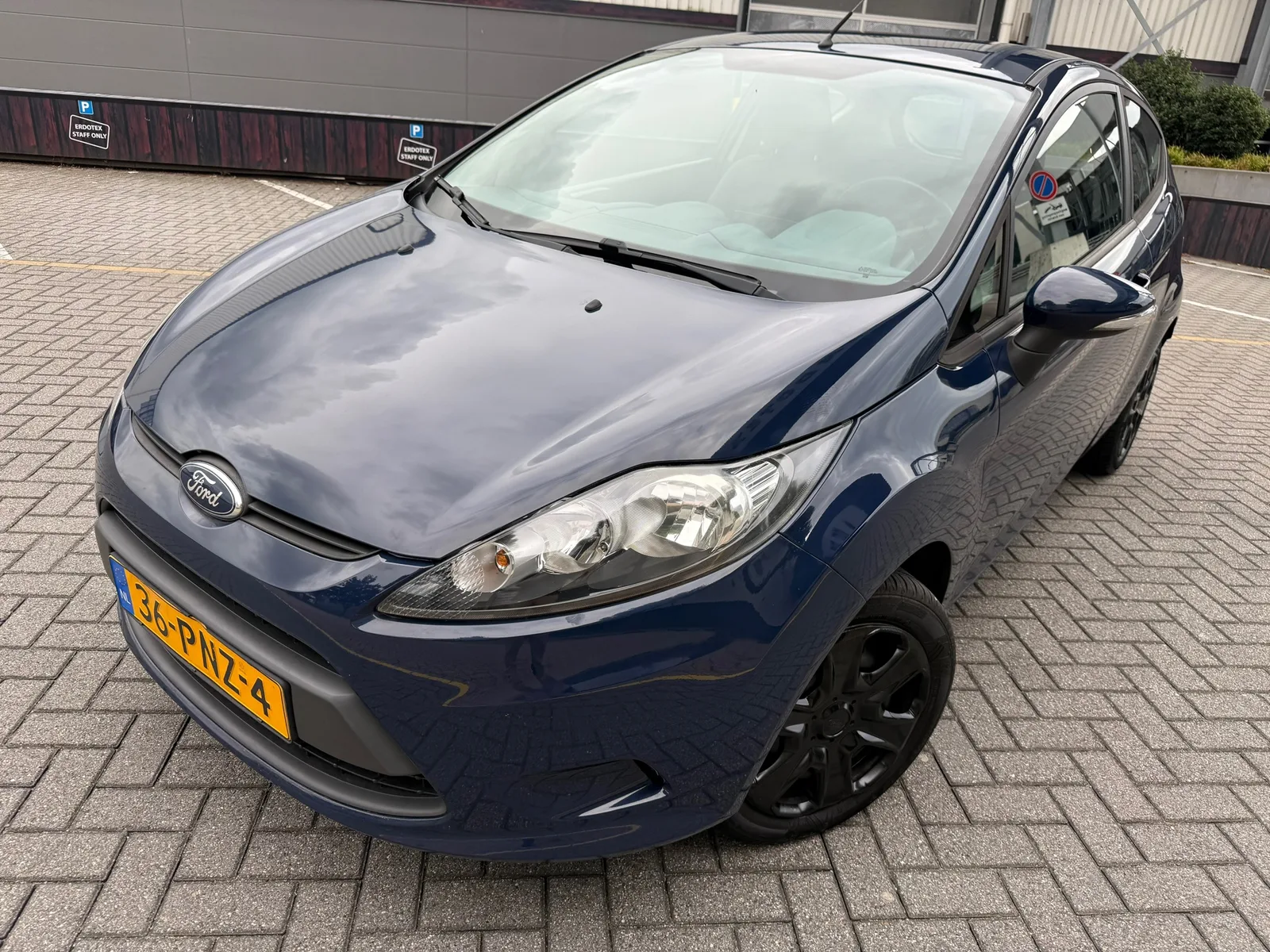Ford Fiesta (2011) — foto 1