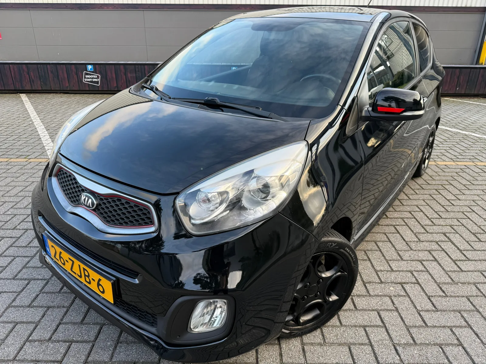 Kia Picanto (2012) — foto 1