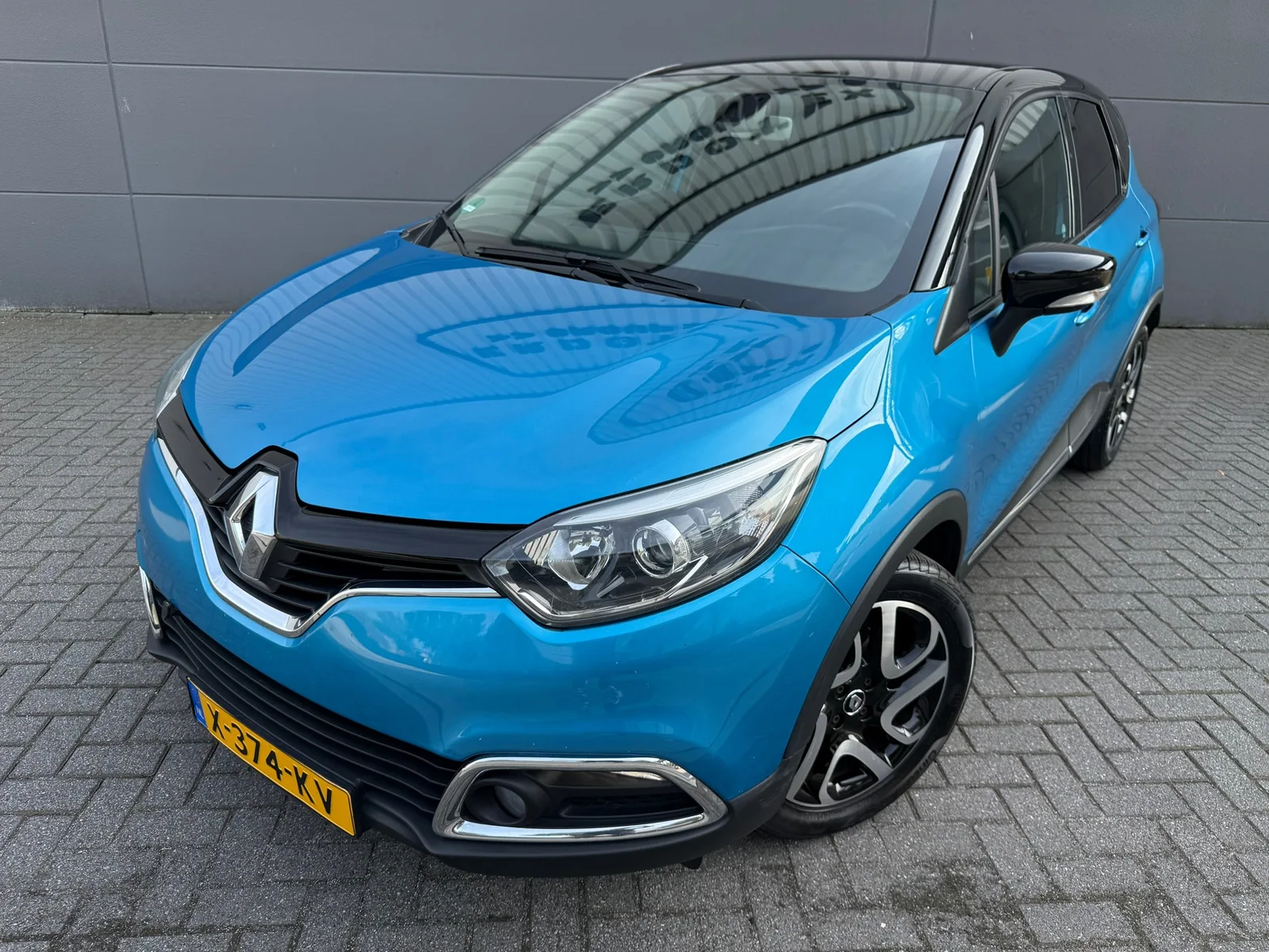 Renault Captur (2016) — foto 1