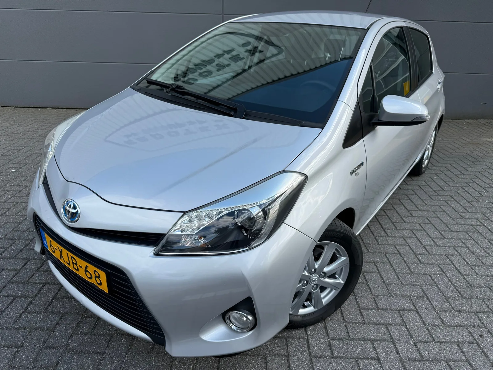 Toyota Yaris (2014) — foto 1