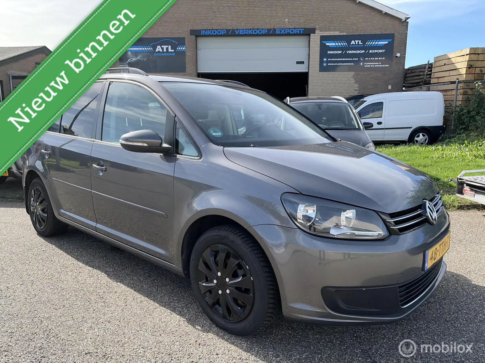 Volkswagen Touran (2012) — foto 1