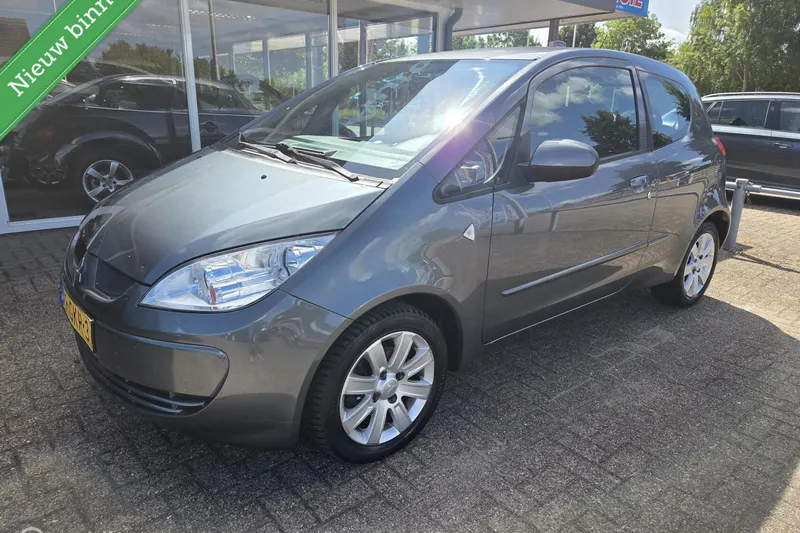 Mitsubishi Colt (2008)