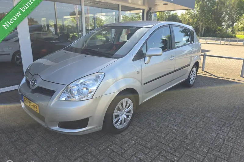 Toyota Verso (2008)
