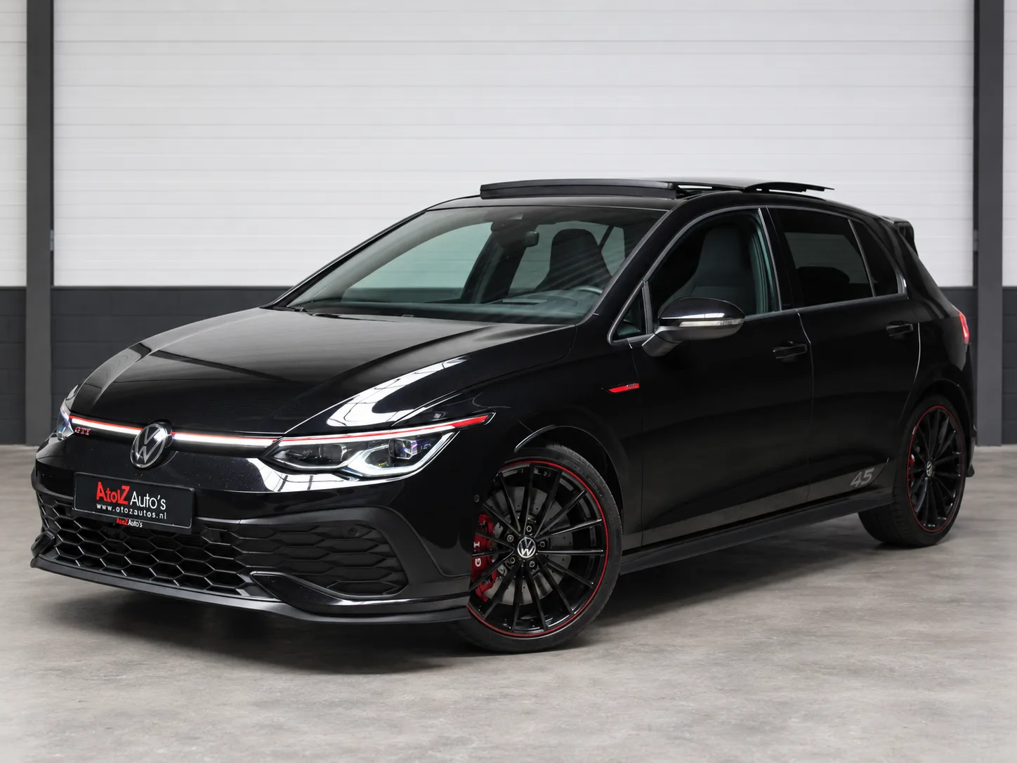 Volkswagen Golf (2022) — foto 1