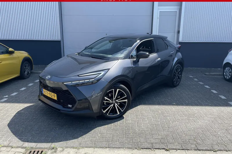Toyota C-HR (2025)