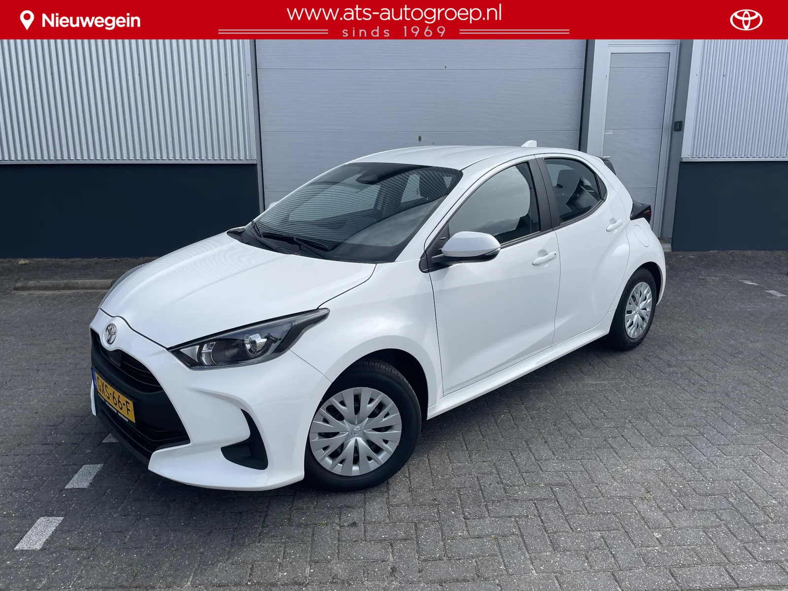 Toyota Yaris (2024) — foto 1
