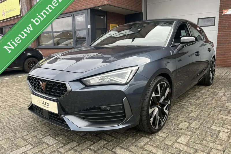 CUPRA Leon (2024)