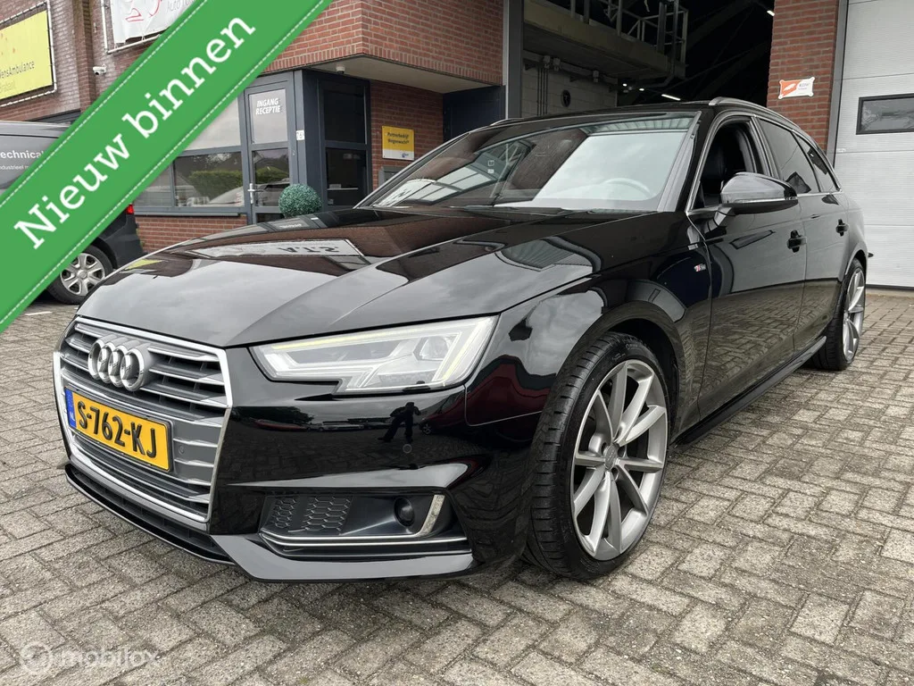 Audi A4 (2017) — foto 1