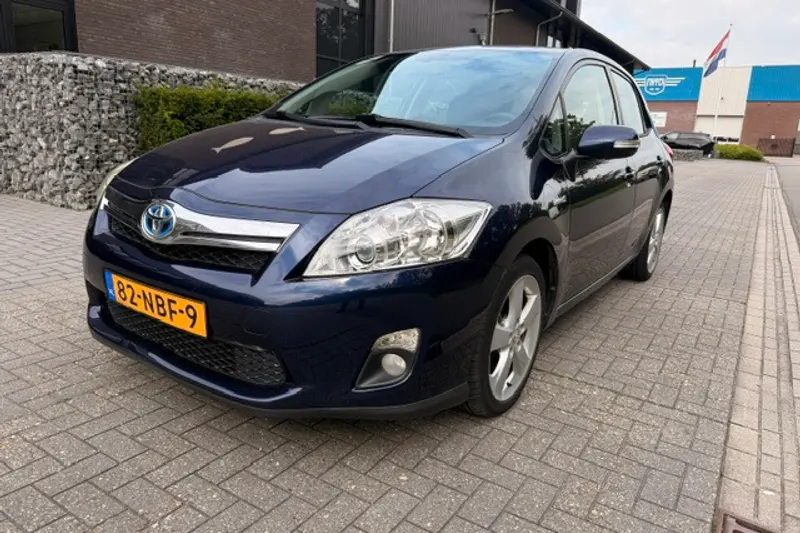 Toyota Auris (2010)