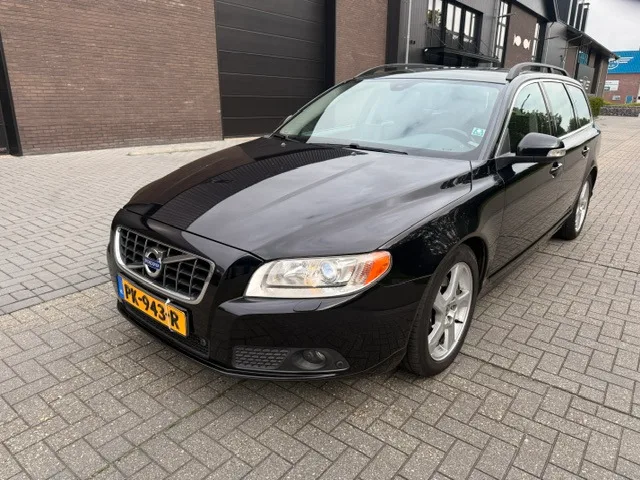 Volvo V70 (2011) — foto 1