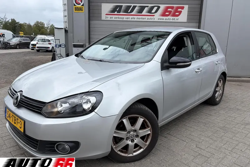 Volkswagen Golf (2012)