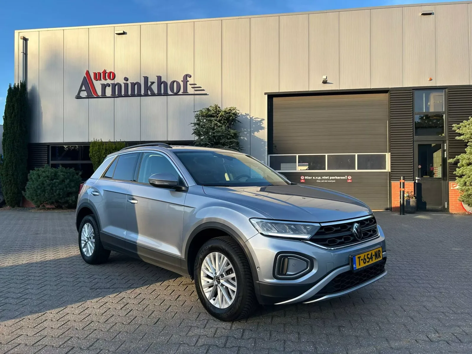 Volkswagen T-Roc (2023) — foto 1