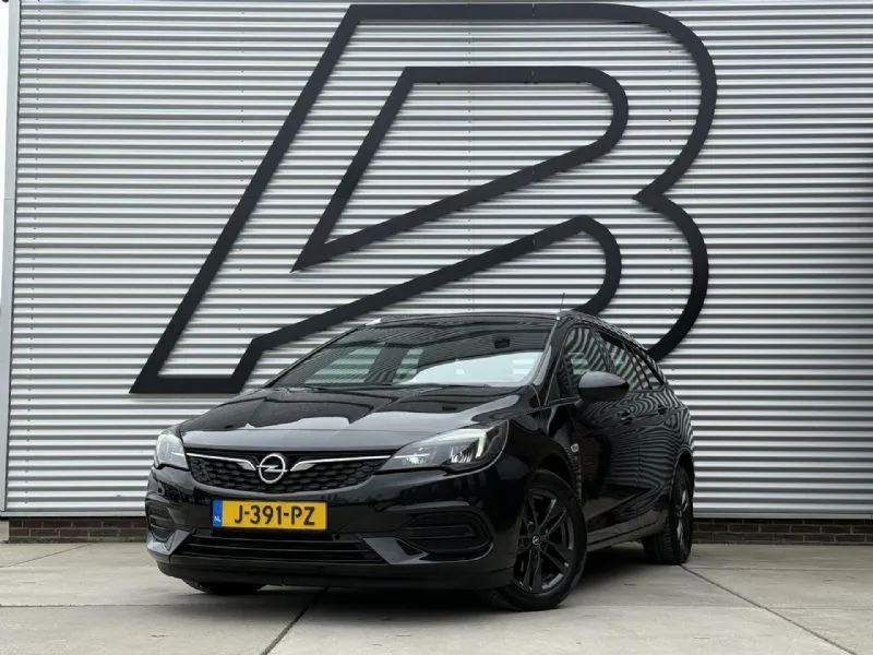 Opel Astra (2020) — foto 1