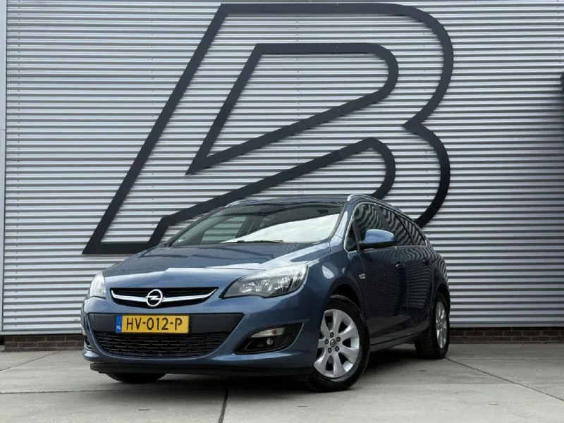 Opel Astra (2015) — foto 1