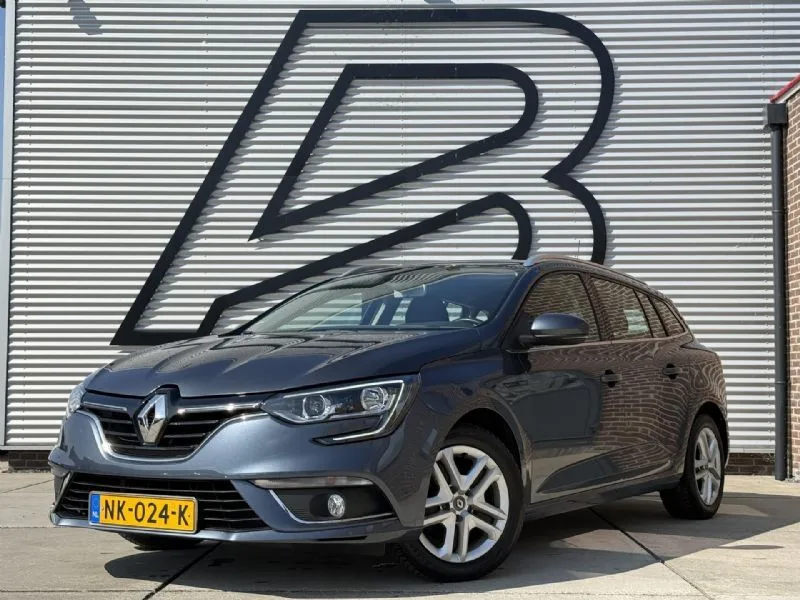 Renault Mégane (2017) — foto 1