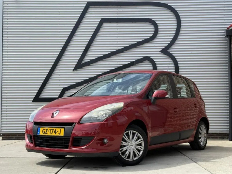 Renault Scénic (2010) — foto 1
