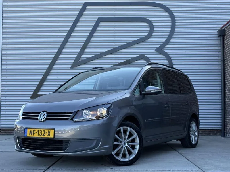 Volkswagen Touran (2010) — foto 1