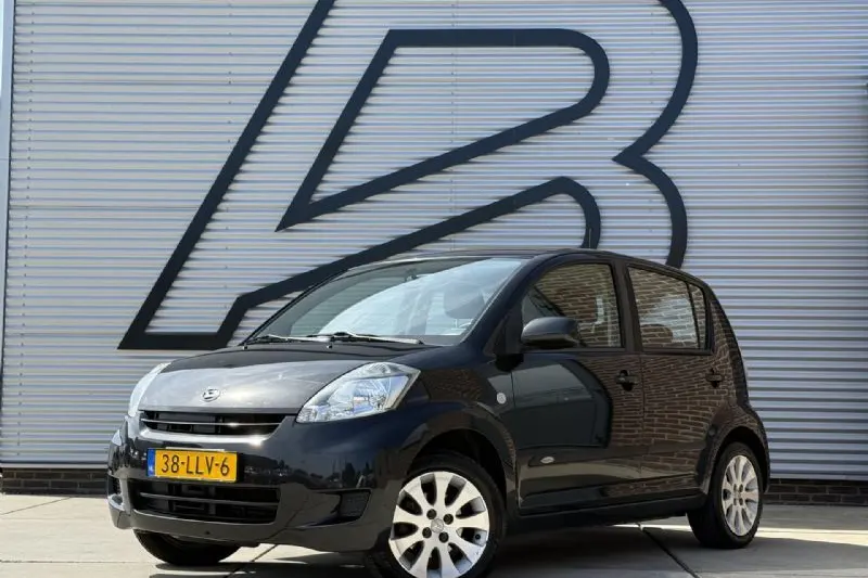 Daihatsu Sirion (2010)