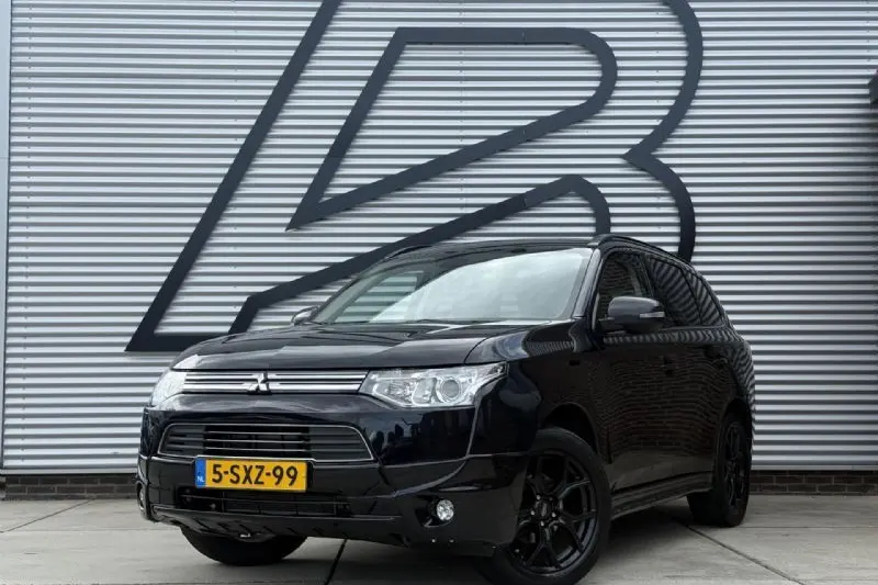 Mitsubishi Outlander (2013)