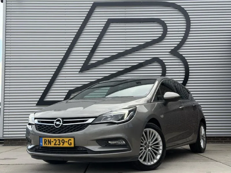 Opel Astra (2017) — foto 1
